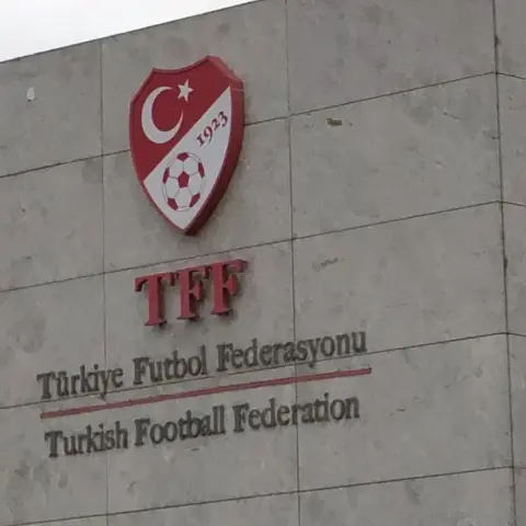 Futbol Malzemeleri ve Disiplin: Ekipmanda Standartlar
