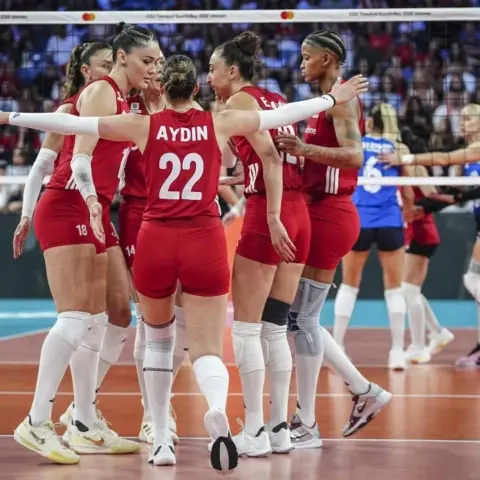 Voleybol Ekipmanları: Profesyonel Tercihler ve Rehberi