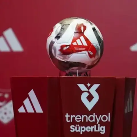 Futbol Malzemeleri: Süper Lig'in Transfer Dönemi ve Ekipman